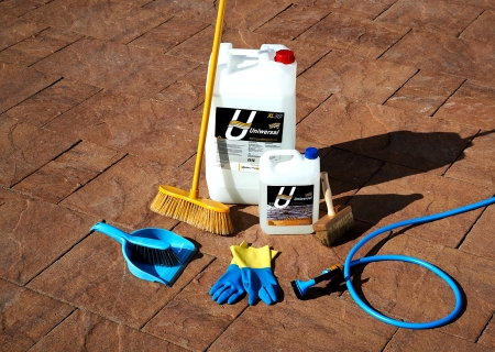 preparat do czyszczenia kostki brukowej